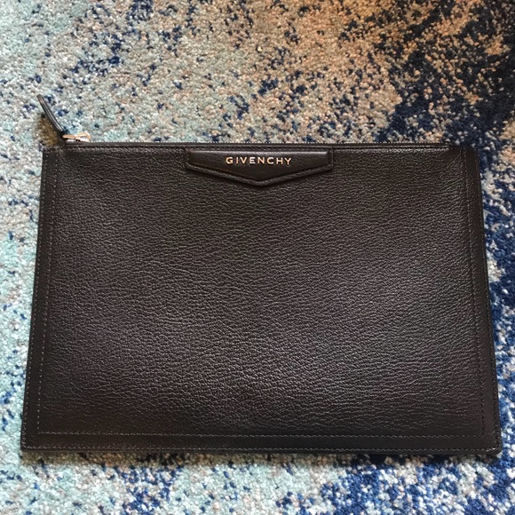Givenchy Handbags - GIVENCHY Medium Antigona Leather Pouch